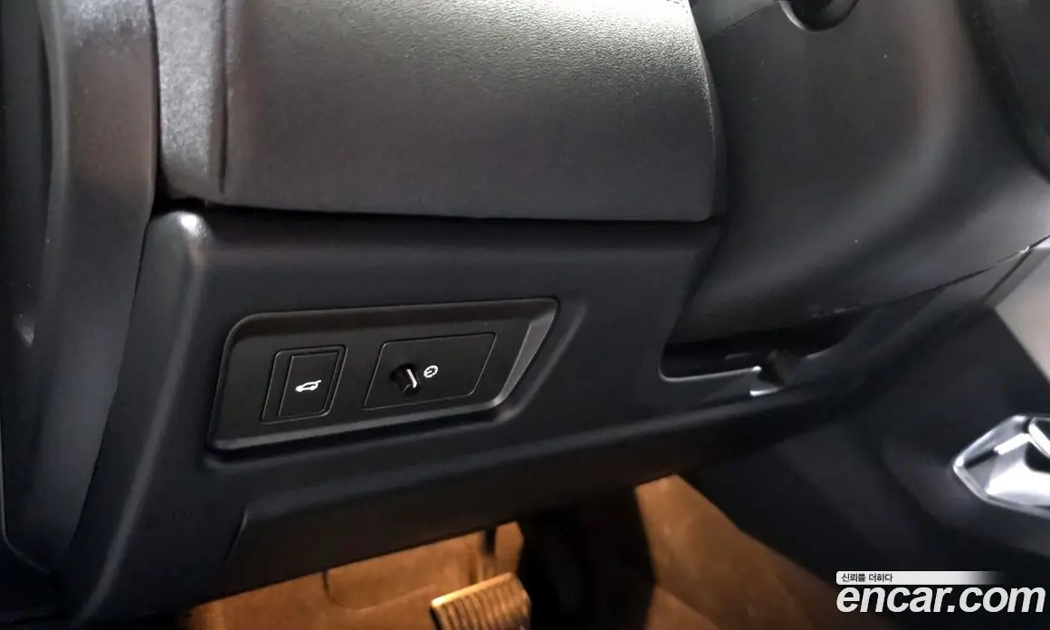 Land Rover Range Rover Evoque 2018 2.0 автомат (гидро), фото 14 Land Rover Range Rover Evoque 2018 2.0 автомат (гидро), фото 14