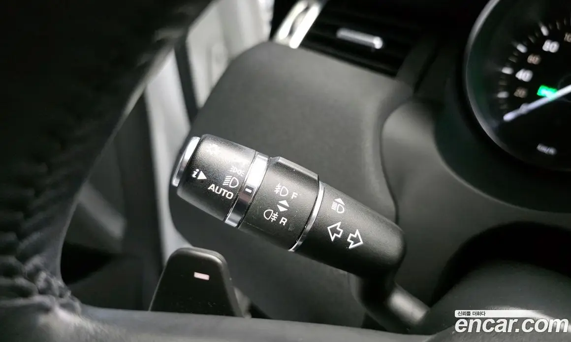 Land Rover Range Rover Evoque 2018 2.0 автомат (гидро), фото 15 Land Rover Range Rover Evoque 2018 2.0 автомат (гидро), фото 15