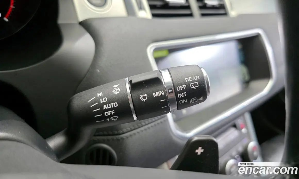 Land Rover Range Rover Evoque 2018 2.0 автомат (гидро), фото 16 Land Rover Range Rover Evoque 2018 2.0 автомат (гидро), фото 16