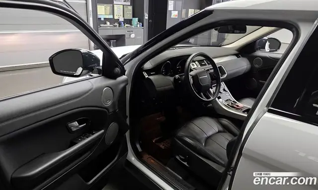 Land Rover Range Rover Evoque 2018 2.0 автомат (гидро), миниатюра 10 Land Rover Range Rover Evoque 2018 2.0 автомат (гидро), миниатюра 10