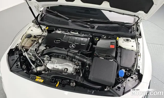 Mercedes-Benz CLA-Class 2023 2.0 автомат (гидро), миниатюра 6 Mercedes-Benz CLA-Class 2023 2.0 автомат (гидро), миниатюра 6