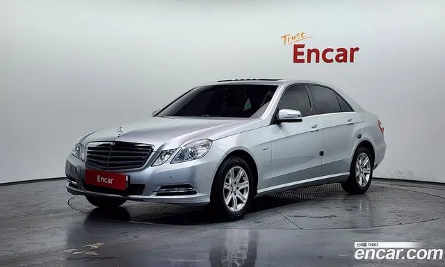 Mercedes-Benz E-Class 2012 1.8 автомат (гидро), миниатюра 1