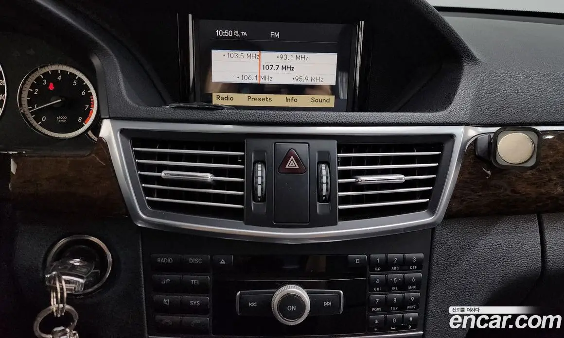 Mercedes-Benz E-Class 2012 1.8 автомат (гидро), фото 12