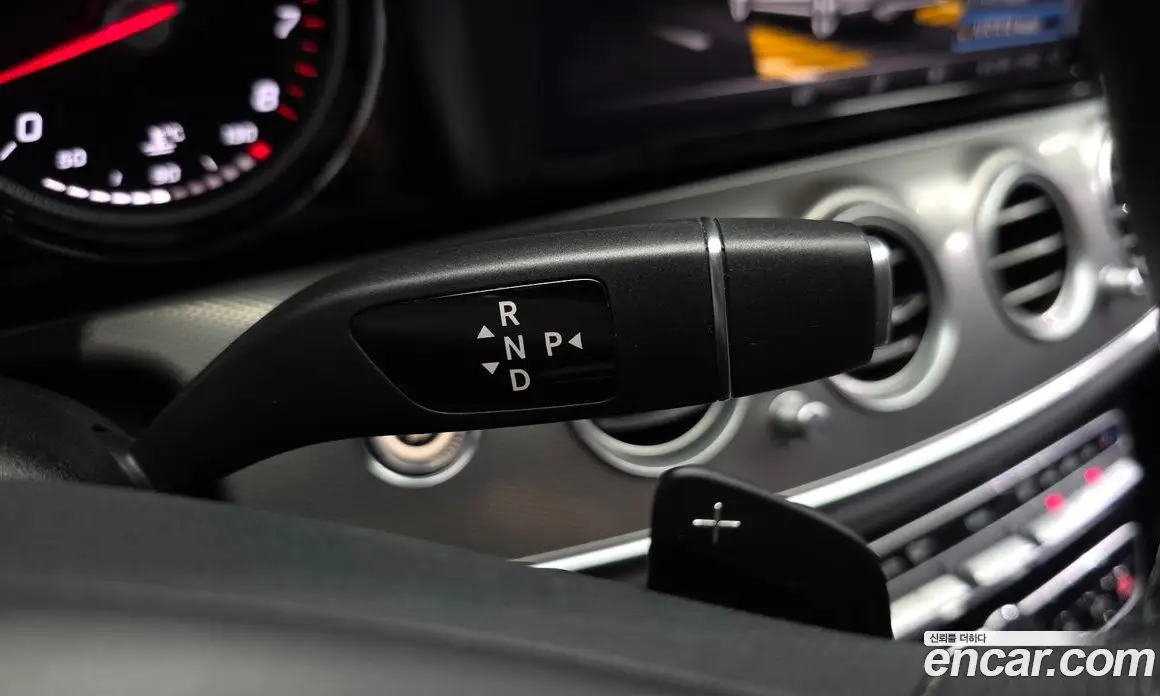 Mercedes-Benz E-Class 2018 2.0 автомат (гидро), фото 11