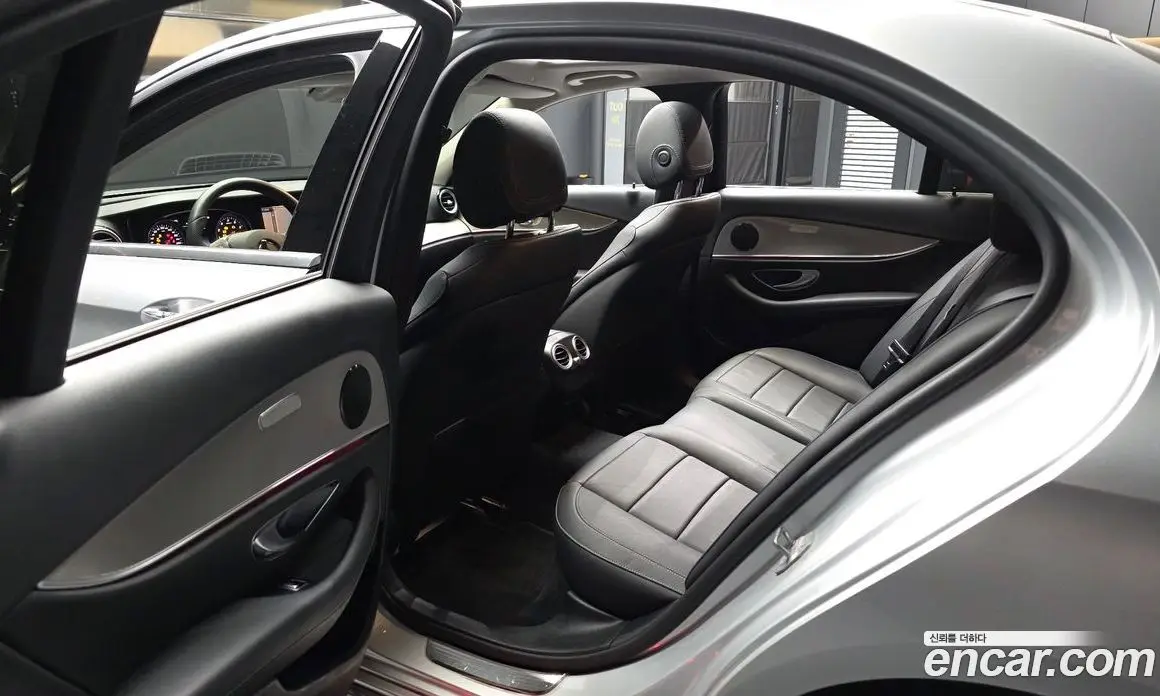 Mercedes-Benz E-Class 2018 2.0 автомат (гидро), фото 15