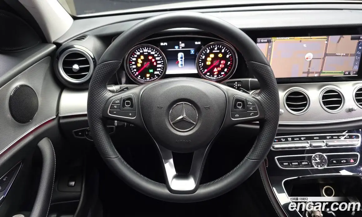 Mercedes-Benz E-Class 2018 2.0 автомат (гидро), фото 18