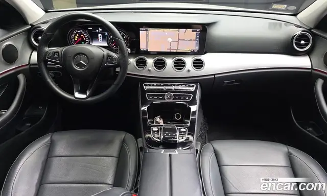Mercedes-Benz E-Class 2018 2.0 автомат (гидро), миниатюра 9
