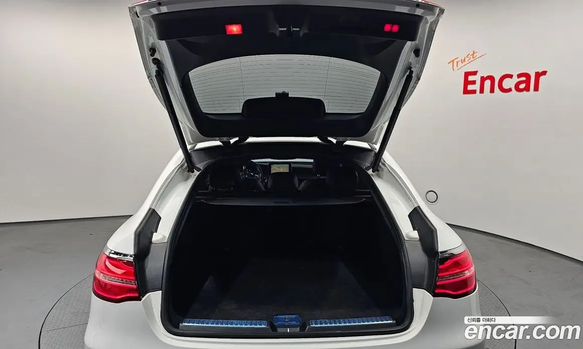 Mercedes-Benz GLC-Class 2019 2.0 автомат (гидро), фото 20 Mercedes-Benz GLC-Class 2019 2.0 автомат (гидро), фото 20