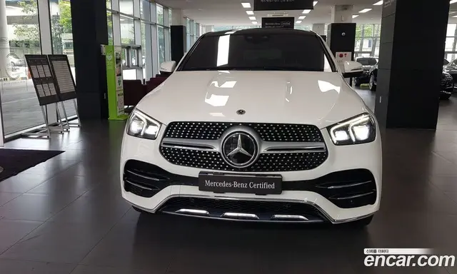 Mercedes-Benz GLE-Class 2023 2.9 автомат (гидро), миниатюра 3