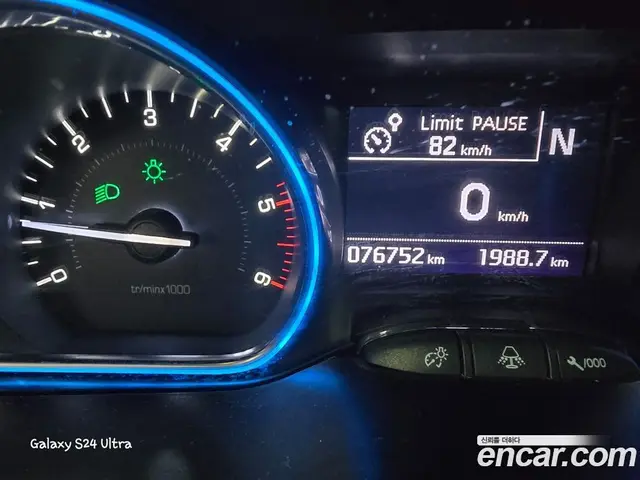 Peugeot 2008 2016 1.6 автомат (гидро), миниатюра 6