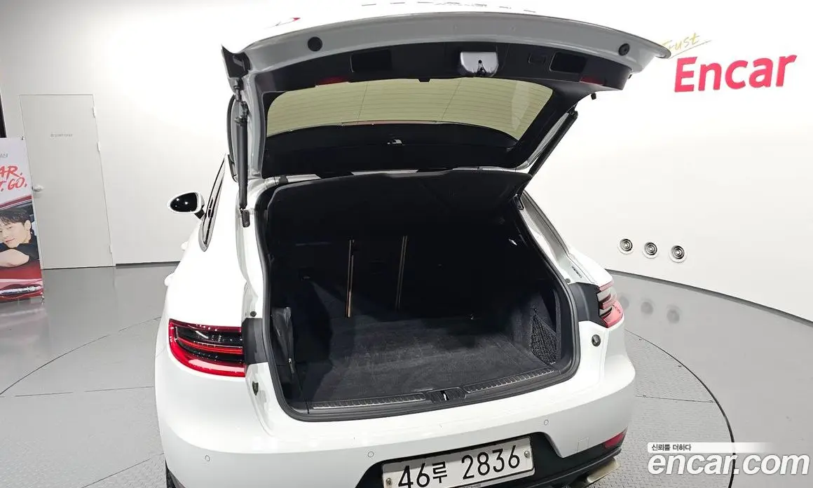 Porsche Macan 2018 2.0 автомат (гидро), фото 18 Porsche Macan 2018 2.0 автомат (гидро), фото 18