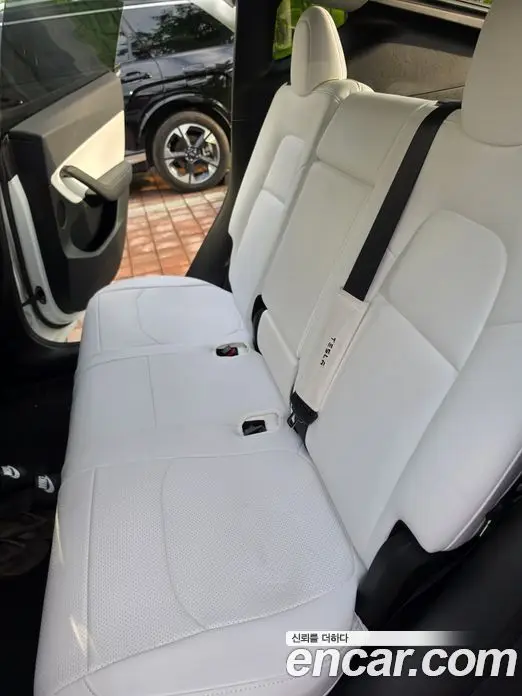Tesla Model Y 2022 автомат (гидро), миниатюра 10