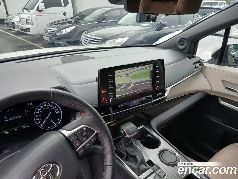 Toyota Sienna 2021 2.5 автомат (гидро), фото 8