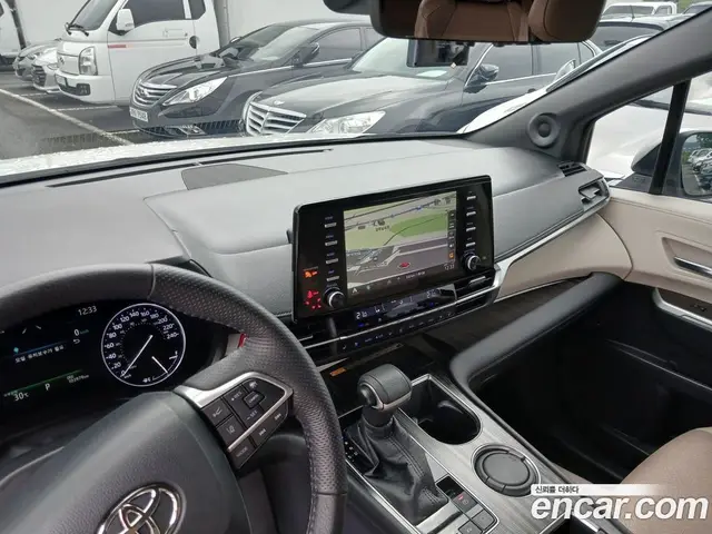 Toyota Sienna 2021 2.5 автомат (гидро), миниатюра 8