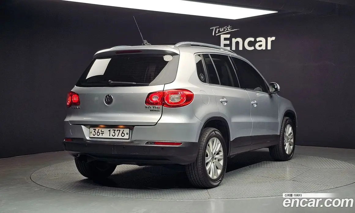 Volkswagen Tiguan 2009 2.0 автомат (гидро), фото 2 Volkswagen Tiguan 2009 2.0 автомат (гидро), фото 2