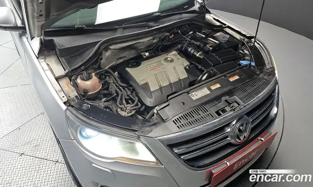 Volkswagen Tiguan 2009 2.0 автомат (гидро), миниатюра 6 Volkswagen Tiguan 2009 2.0 автомат (гидро), миниатюра 6
