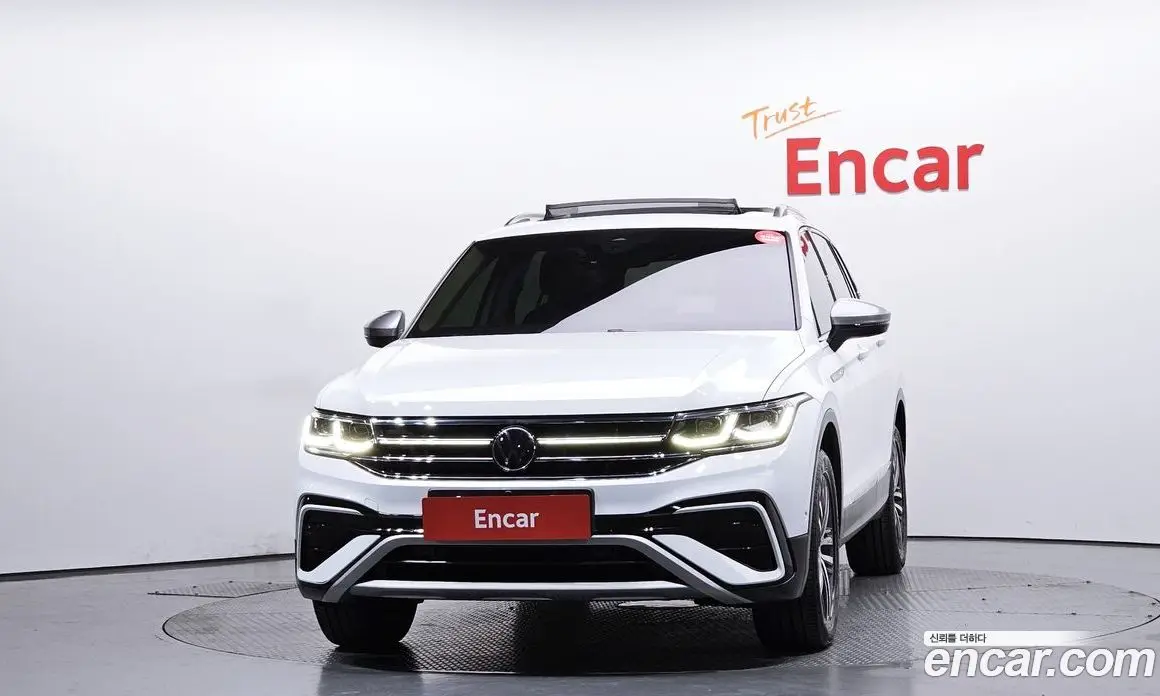 Volkswagen Tiguan 2022 2.0 автомат (гидро), фото 3