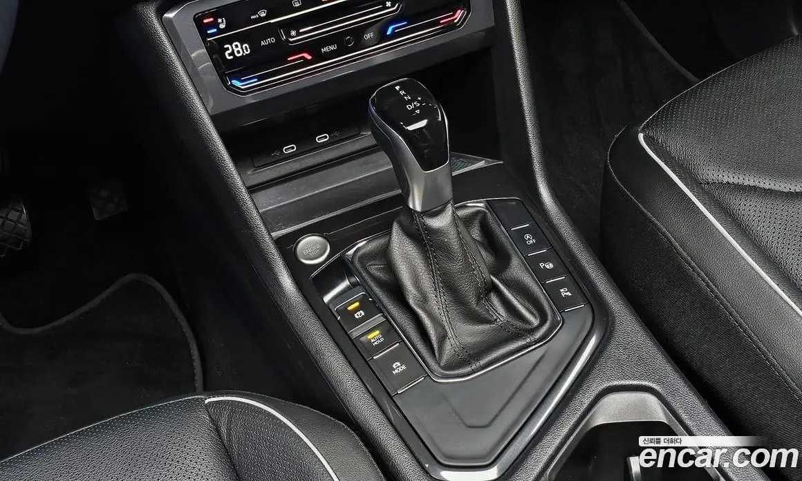 Volkswagen Tiguan 2022 2.0 автомат (гидро), фото 9