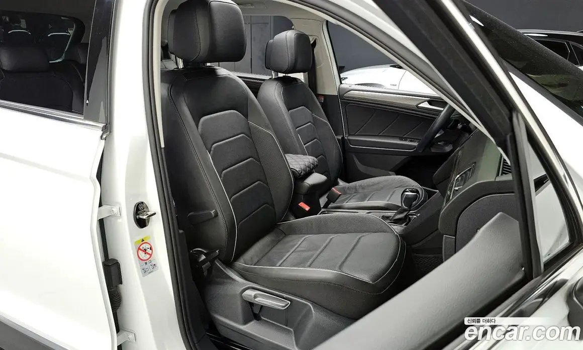 Volkswagen Tiguan 2022 2.0 автомат (гидро), фото 10