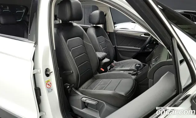 Volkswagen Tiguan 2022 2.0 автомат (гидро), миниатюра 10