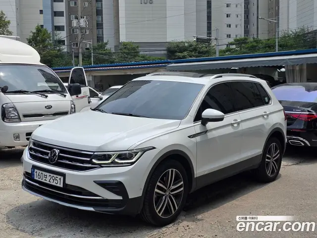Volkswagen Tiguan 2023 2.0 автомат (гидро), миниатюра 2