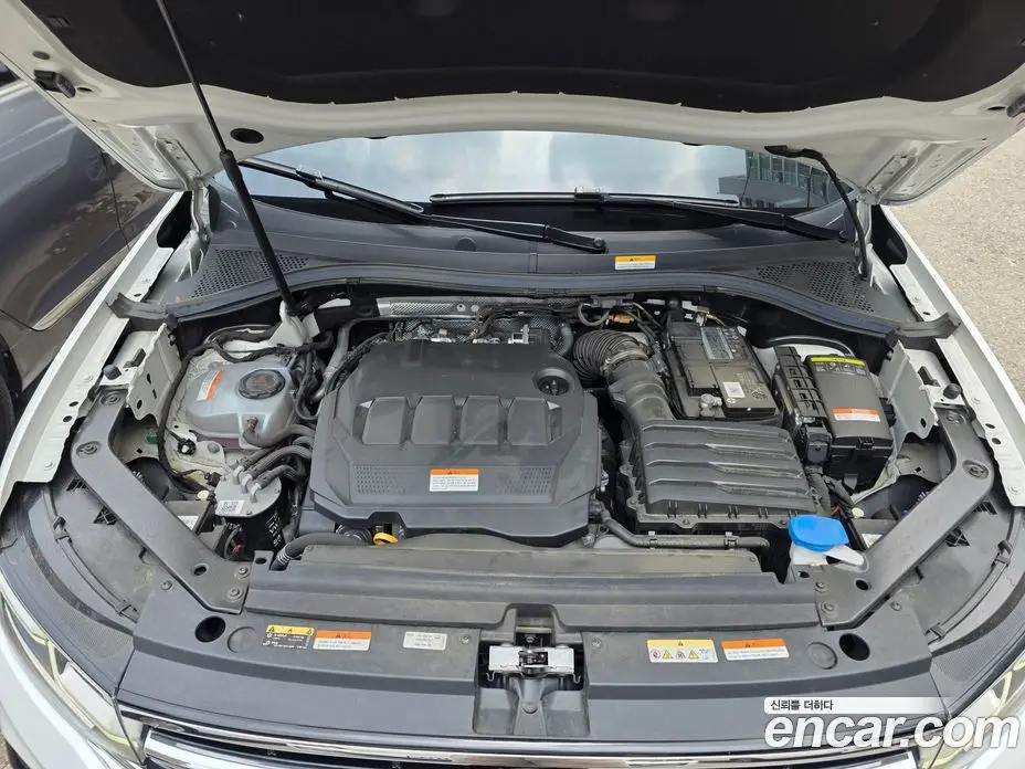 Volkswagen Tiguan 2023 2.0 автомат (гидро), фото 6