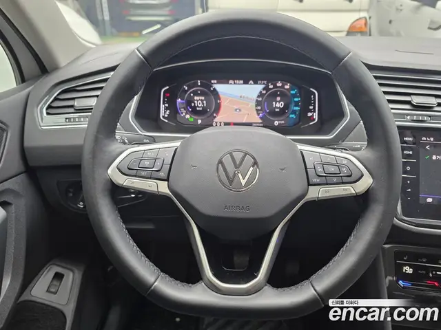 Volkswagen Tiguan 2023 2.0 автомат (гидро), миниатюра 8
