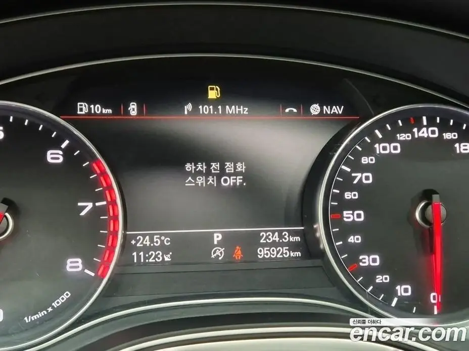 Audi A6 2013 3.0 автомат (гидро), фото 5