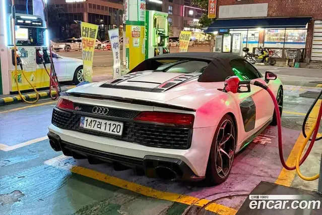 Audi R8 2017 5.2 автомат (гидро), миниатюра 2