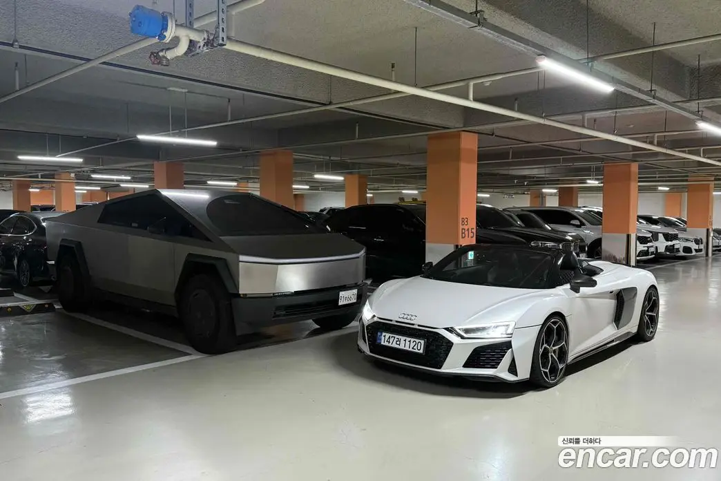 Audi R8 2017 5.2 автомат (гидро), фото 6