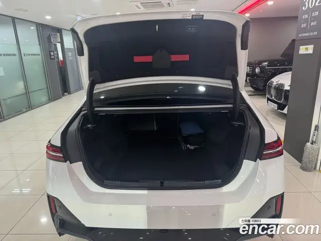BMW 5 серия 2024 2.0 автомат (гидро), миниатюра 11