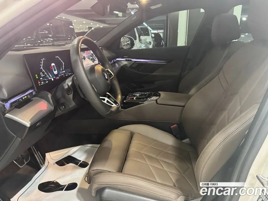 BMW 5 серия 2024 2.0 автомат (гидро), фото 15