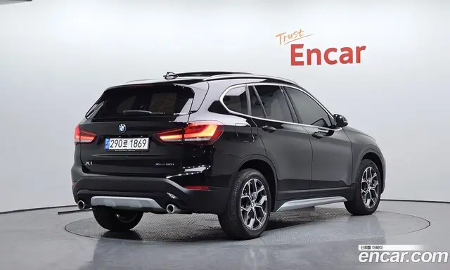 BMW X1 2021 2.0 автомат (гидро), миниатюра 2