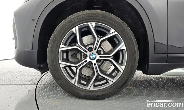 BMW X1 2021 2.0 автомат (гидро), миниатюра 5