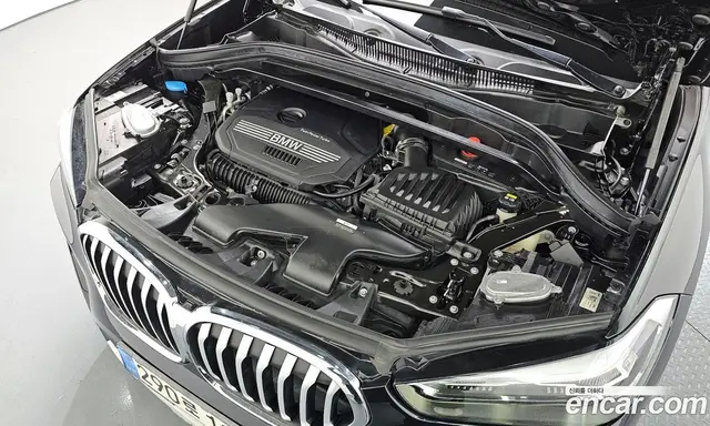 BMW X1 2021 2.0 автомат (гидро), миниатюра 6