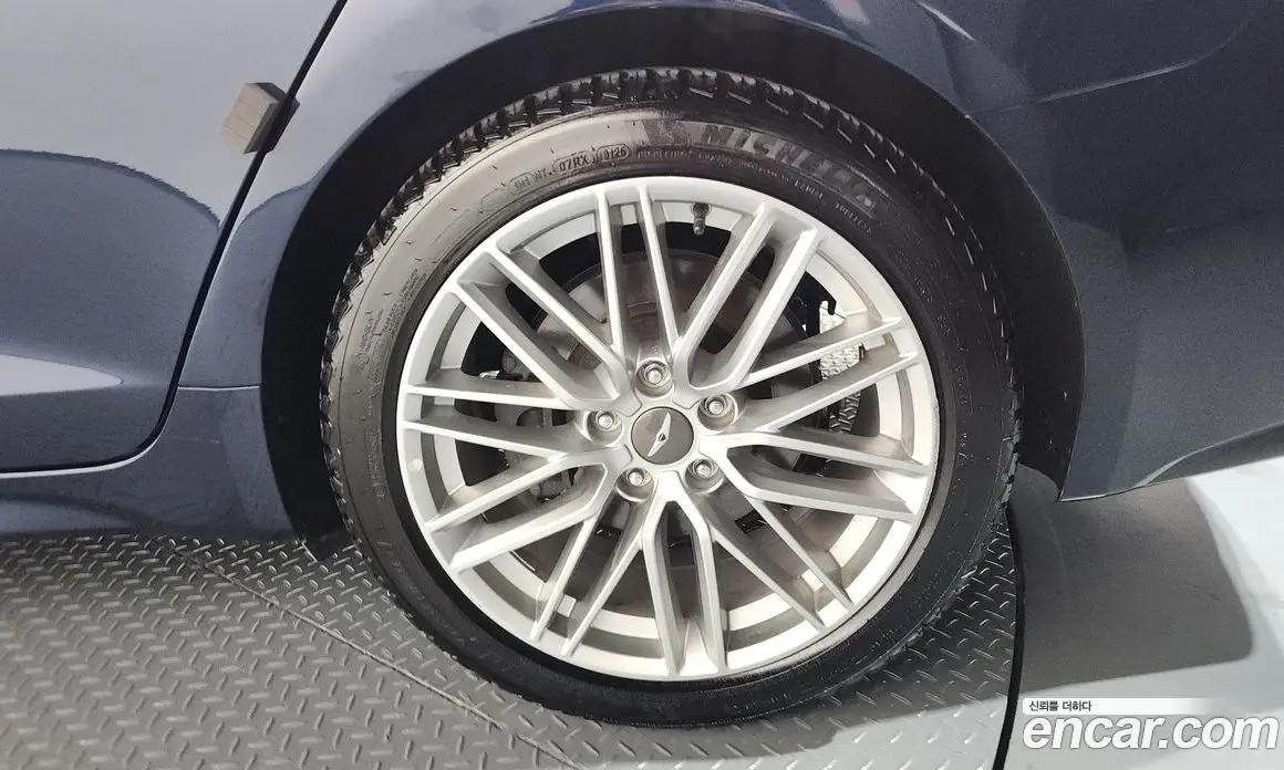 Genesis G70 2019 2.0 автомат (гидро), фото 5 Genesis G70 2019 2.0 автомат (гидро), фото 5