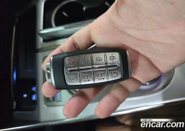 Genesis GV80 2023 2.5 автомат (гидро), миниатюра 8