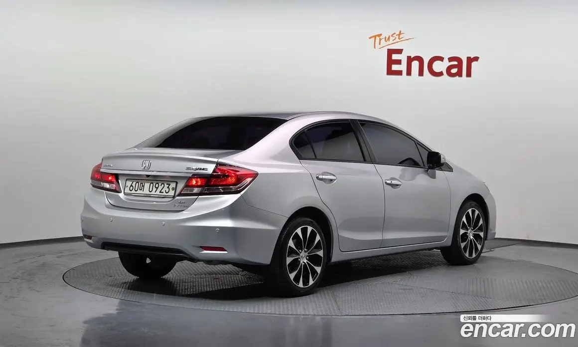 Honda Civic 2015 1.8 автомат (гидро), фото 2 Honda Civic 2015 1.8 автомат (гидро), фото 2