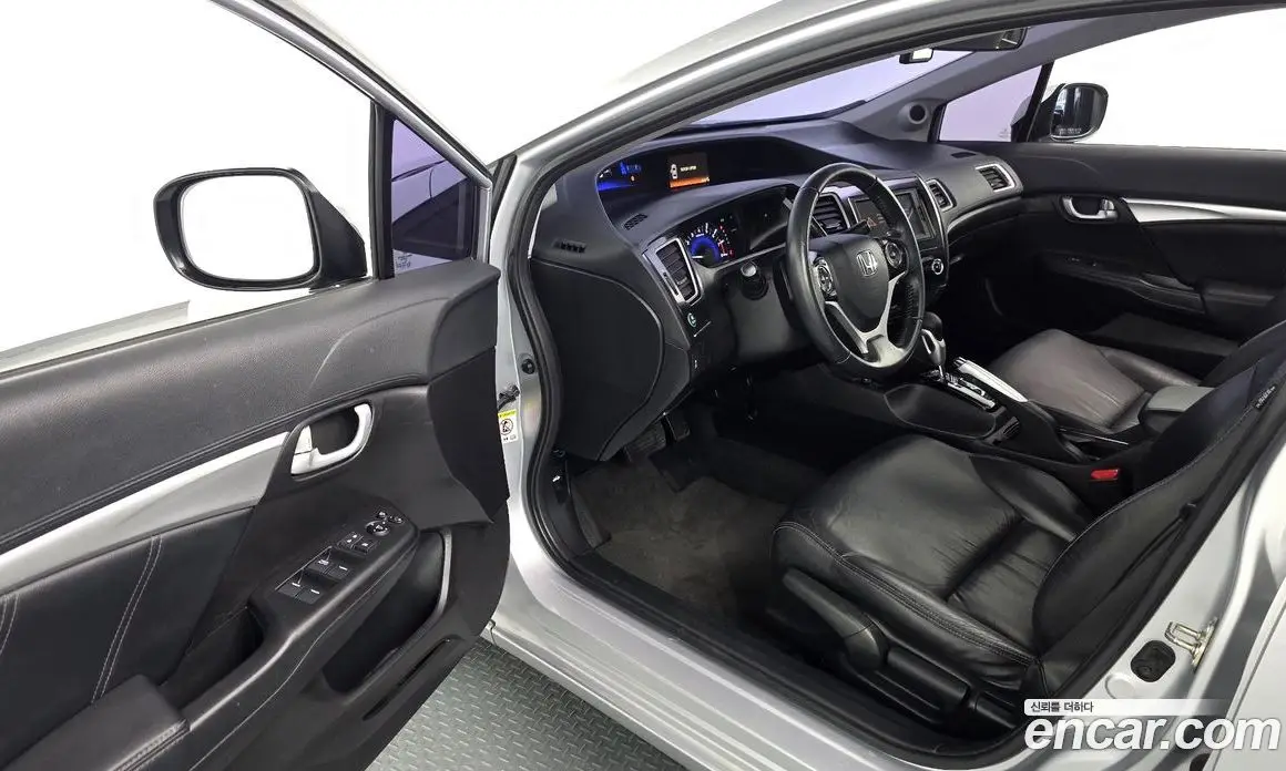 Honda Civic 2015 1.8 автомат (гидро), фото 10 Honda Civic 2015 1.8 автомат (гидро), фото 10