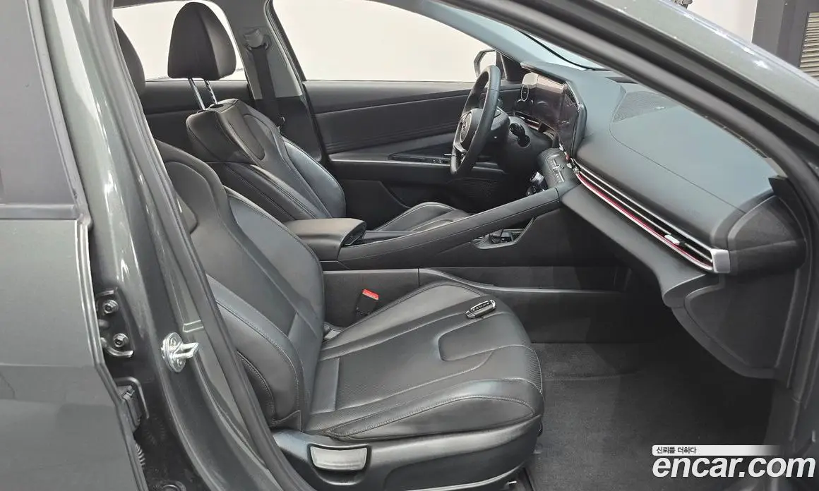 Hyundai Avante 2020 1.6 автомат (гидро), фото 11
