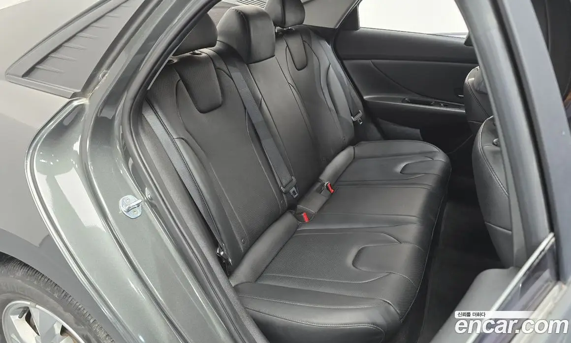Hyundai Avante 2020 1.6 автомат (гидро), фото 12