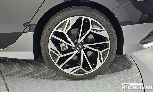Hyundai Ioniq 6 2023 0.1 автомат (гидро), миниатюра 7