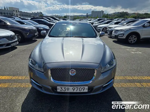 Jaguar XJ 2014 3.0 автомат (гидро), миниатюра 2