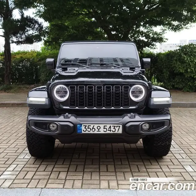 Jeep Wrangler 2022 2.0 автомат (гидро), миниатюра 3