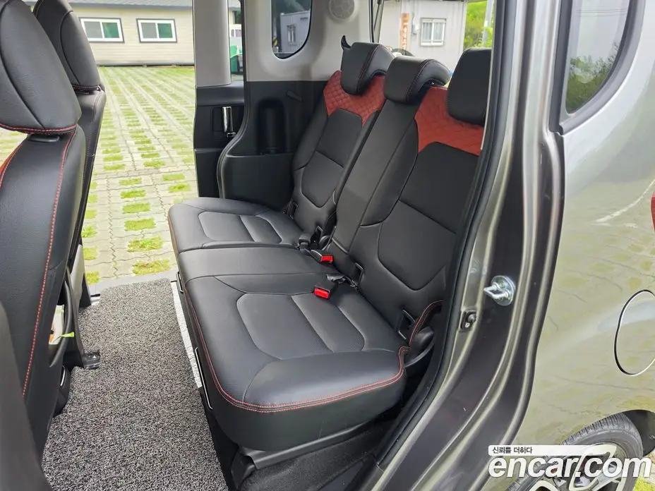 Kia Ray 2021 1.0 автомат (гидро), фото 17
