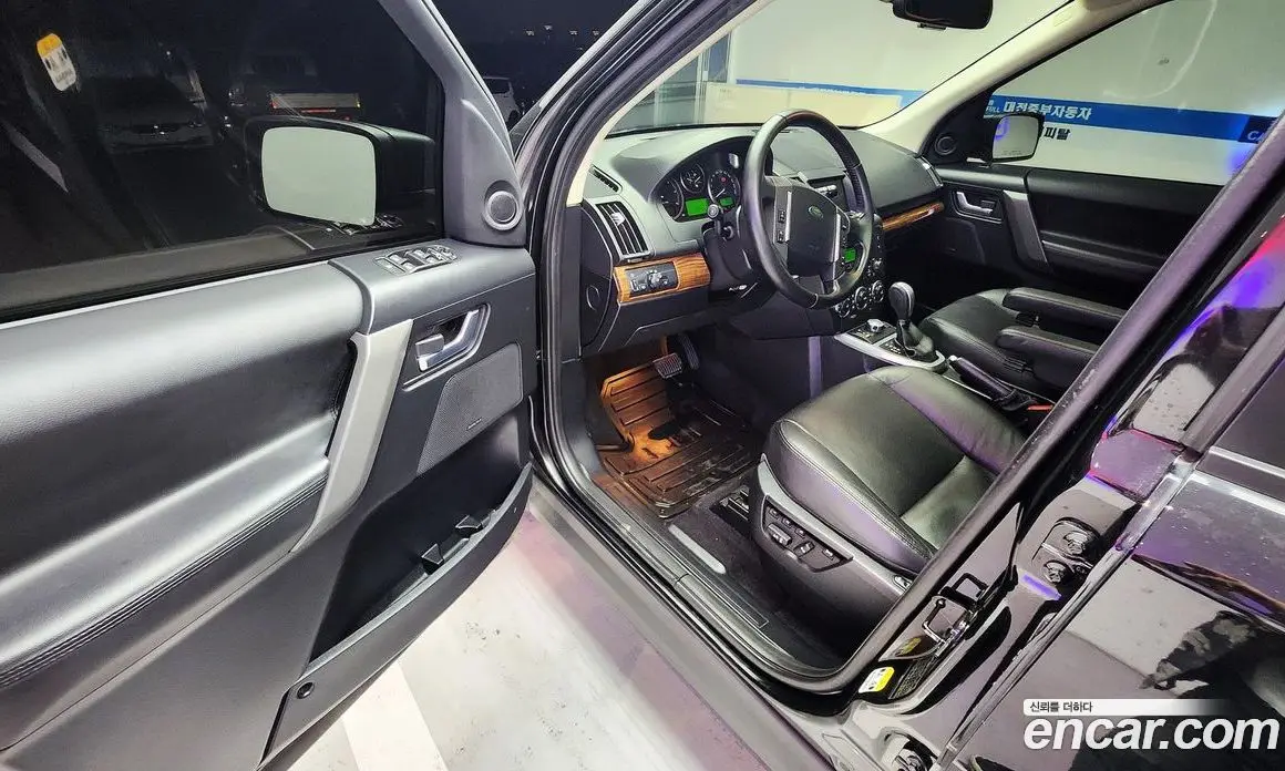 Land Rover Freelander 2010 2.2 автомат (гидро), фото 16 Land Rover Freelander 2010 2.2 автомат (гидро), фото 16