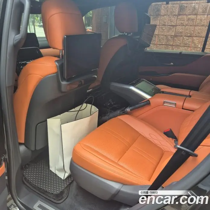 Lexus LX 2025 3.4 автомат (гидро), фото 6