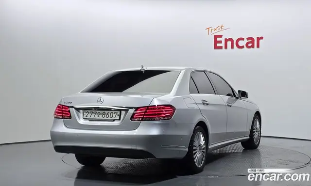 Mercedes-Benz E-Class 2014 3.5 автомат (гидро), миниатюра 2