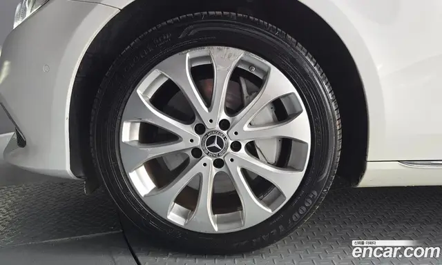 Mercedes-Benz E-Class 2016 2.0 автомат (гидро), миниатюра 5
