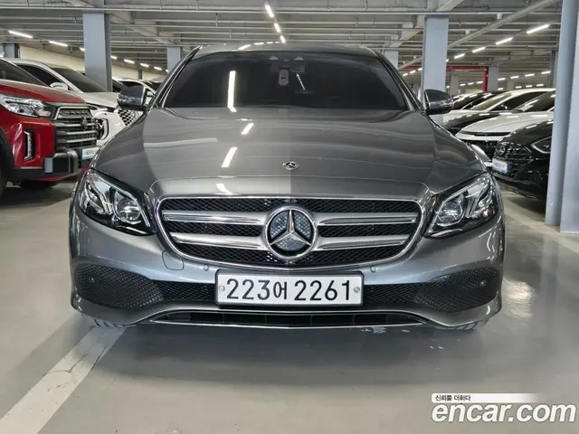 Mercedes-Benz E-Class 2018 1.9 автомат (гидро), миниатюра 2